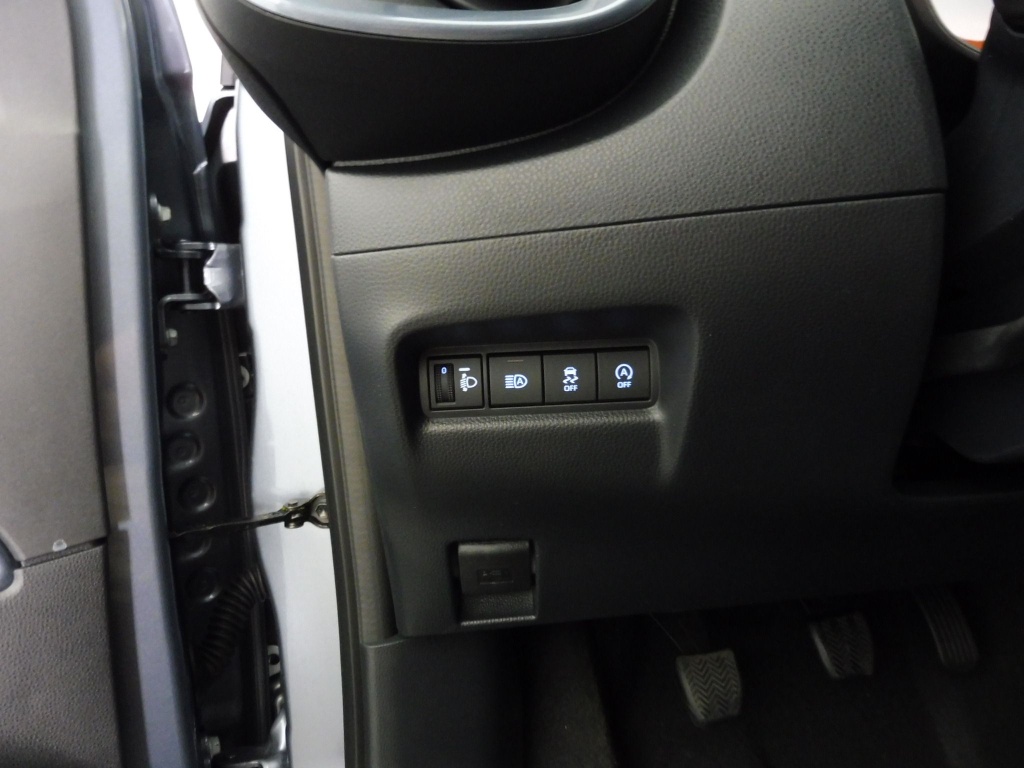 TOYOTA AYGO X 1.0 VVT-I 72CH TEAM PLAYER - ref: 70961 - Photo 8