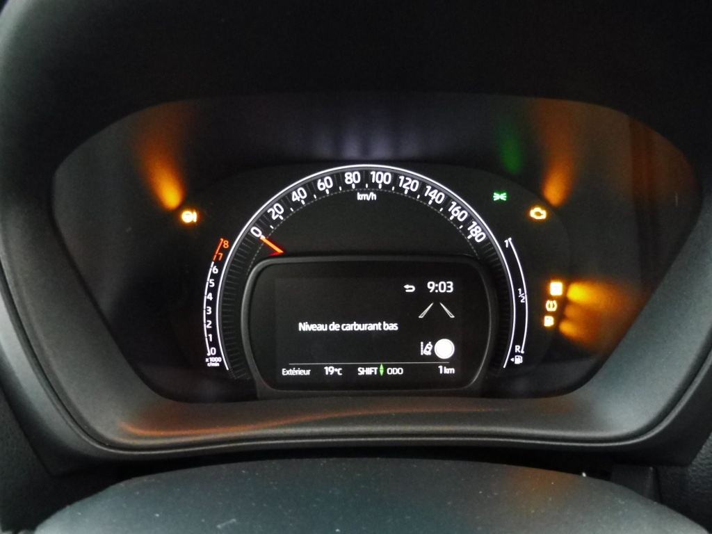 TOYOTA AYGO X 1.0 VVT-I 72CH TEAM PLAYER - ref: 70961 - Photo 9