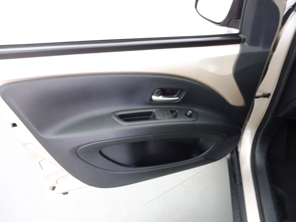 TOYOTA AYGO X 1.0 VVT-I 72CH TEAM PLAYER - ref: 70963 - Photo 17