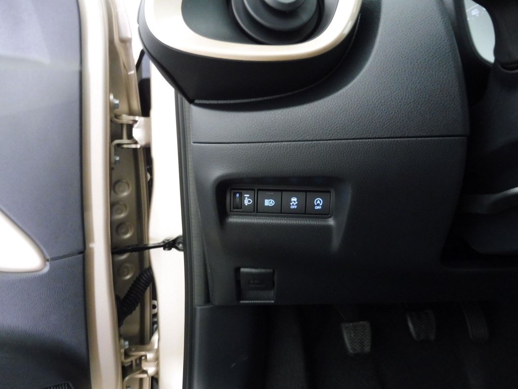 TOYOTA AYGO X 1.0 VVT-I 72CH TEAM PLAYER - ref: 70963 - Photo 8