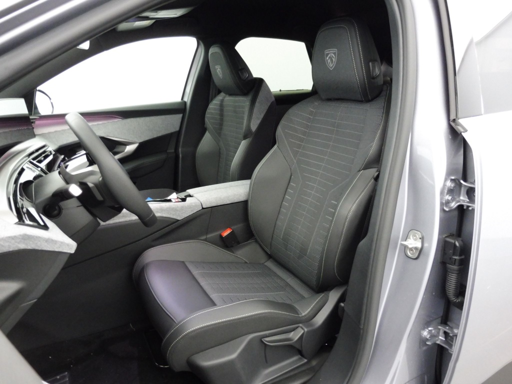 PEUGEOT 3008 1.2 HYBRID 145CH GT E-DCS6 - ref: 70990 - Photo 15
