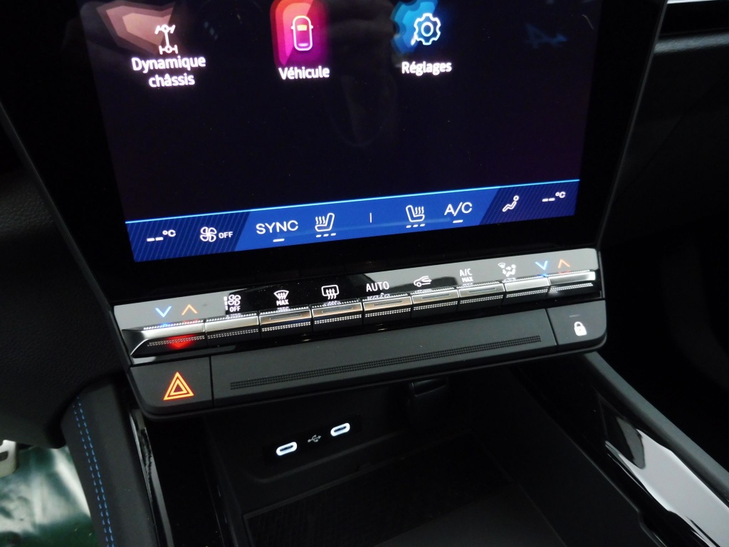 RENAULT RAFALE 1.2 E-TECH FULL HYBRID 200CH ESPRIT ALPINE - 25 - ref: 71049 - Photo 7