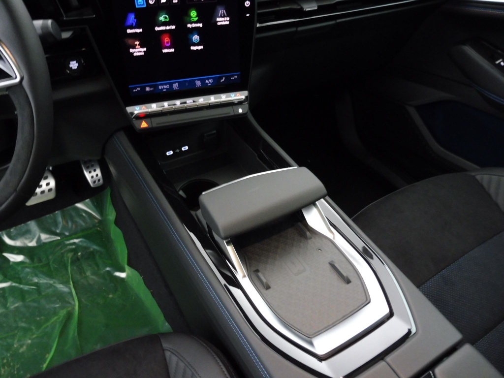 RENAULT RAFALE 1.2 E-TECH FULL HYBRID 200CH ESPRIT ALPINE - 25 - ref: 71053 - Photo 14