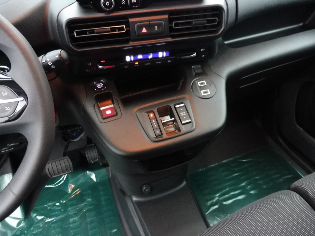 PEUGEOT Partner XL 950KG BLUEHDI 130CH S&S EAT8 - ref: 71284 - Photo 12