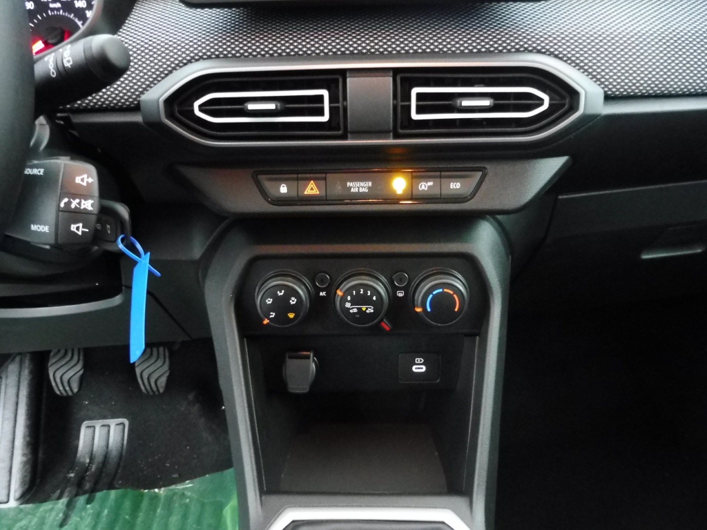 DACIA Jogger 1.0 ECO-G 100CH EXPRESSION 7 PLACES -24 - ref: 71468 - Photo 6