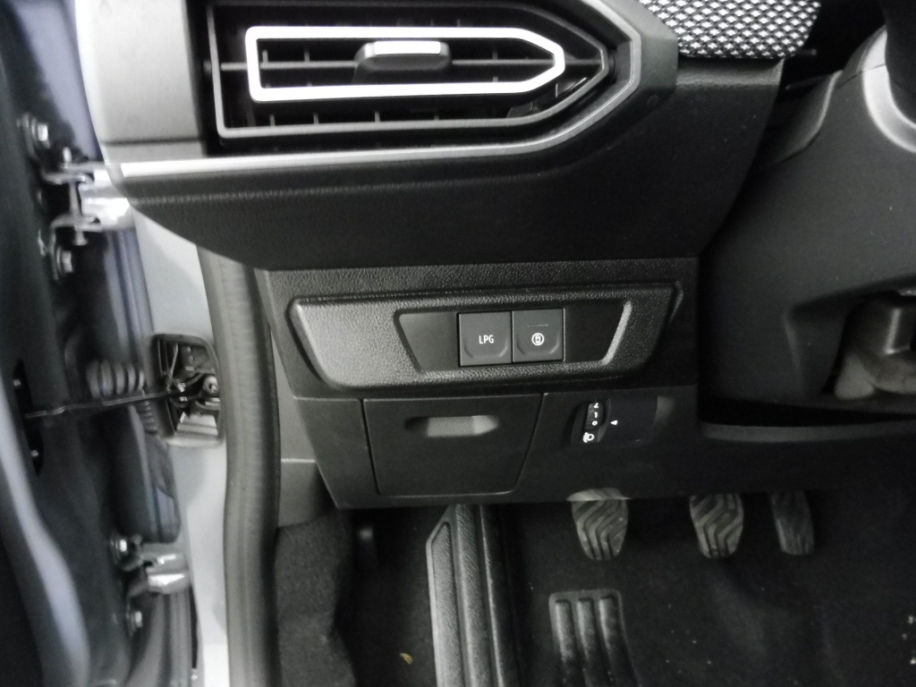 DACIA Jogger 1.0 ECO-G 100CH EXPRESSION 7 PLACES -24 - ref: 71470 - Photo 7