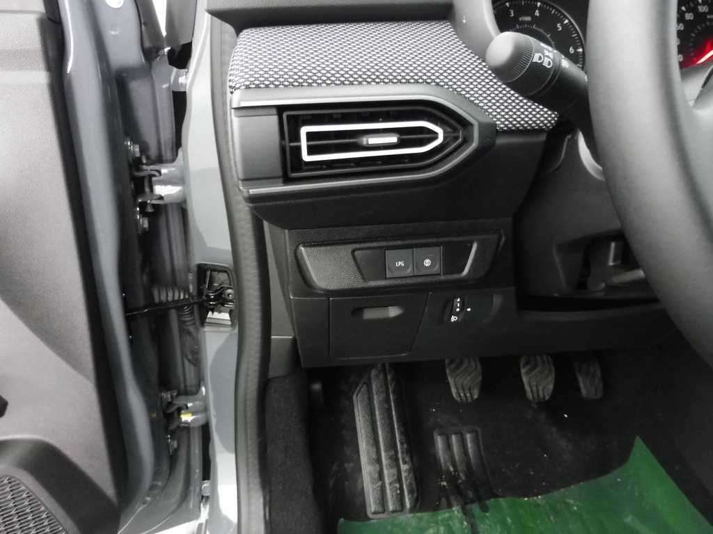 DACIA Jogger 1.0 ECO-G 100CH EXPRESSION 7 PLACES -24 - ref: 71491 - Photo 7