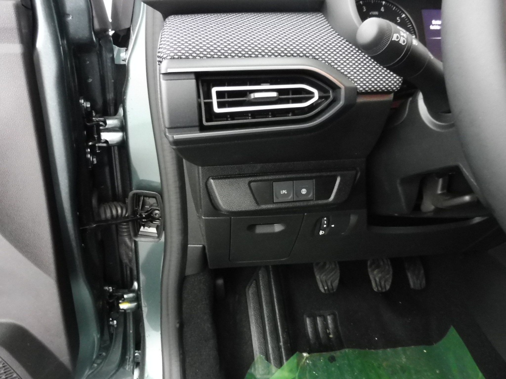 DACIA Jogger 1.0 ECO-G 100CH EXPRESSION 7 PLACES -24 - ref: 71497 - Photo 7