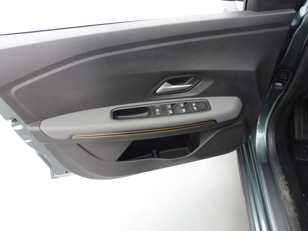 DACIA Sandero 1.0 TCE 110CH STEPWAY EXTREME + - ref: 71924 - Photo 18