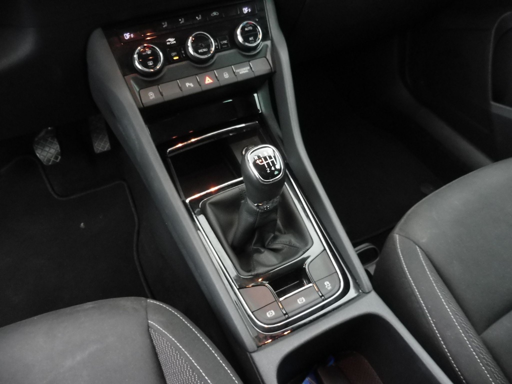 SKODA Karoq 2.0 TDI 115CH SELECTION - ref: 72218 - Photo 13