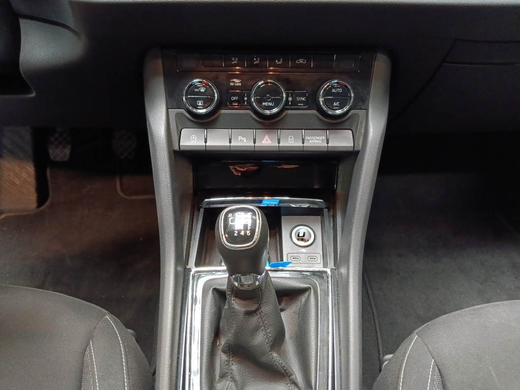 SKODA Karoq 2.0 TDI 115CH SELECTION - ref: 72244 - Photo 15