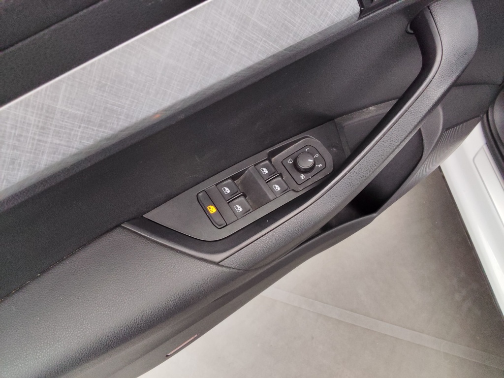 SKODA Karoq 2.0 TDI 115CH SELECTION - ref: 72249 - Photo 18