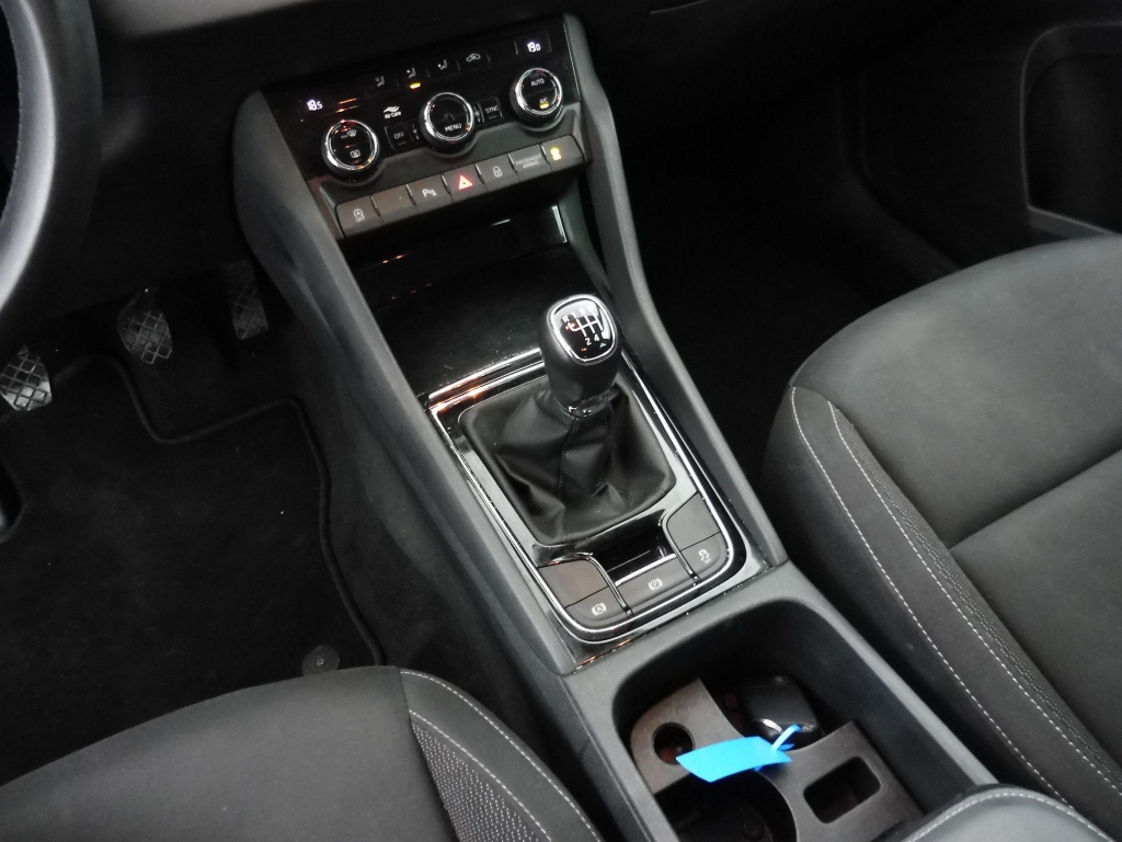 SKODA Karoq 2.0 TDI 115CH SELECTION - ref: 72263 - Photo 14