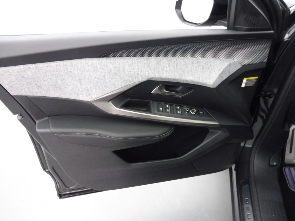 PEUGEOT 3008 1.2 HYBRID 145CH GT E-DCS6 - ref: 72313 - Photo 18