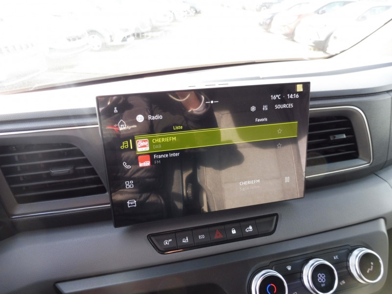 RENAULT Master F3500 L2H2 2.0 BLUE DCI 150CH EXTRA AUTO - 25 - ref: 72324 - Photo 11