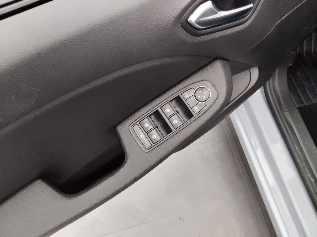 RENAULT Clio 1.5 BLUE DCI 100CH EVOLUTION GSR2 - ref: 72534 - Photo 17