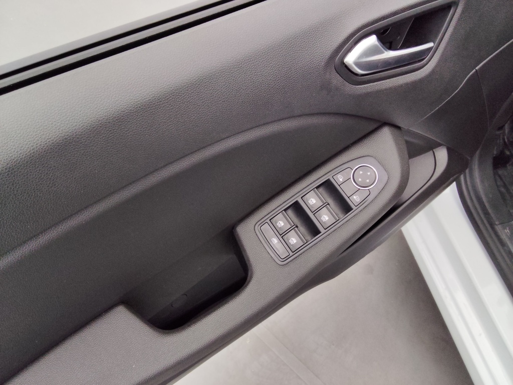 RENAULT Clio 1.5 BLUE DCI 100CH EVOLUTION GSR2 - ref: 72561 - Photo 16