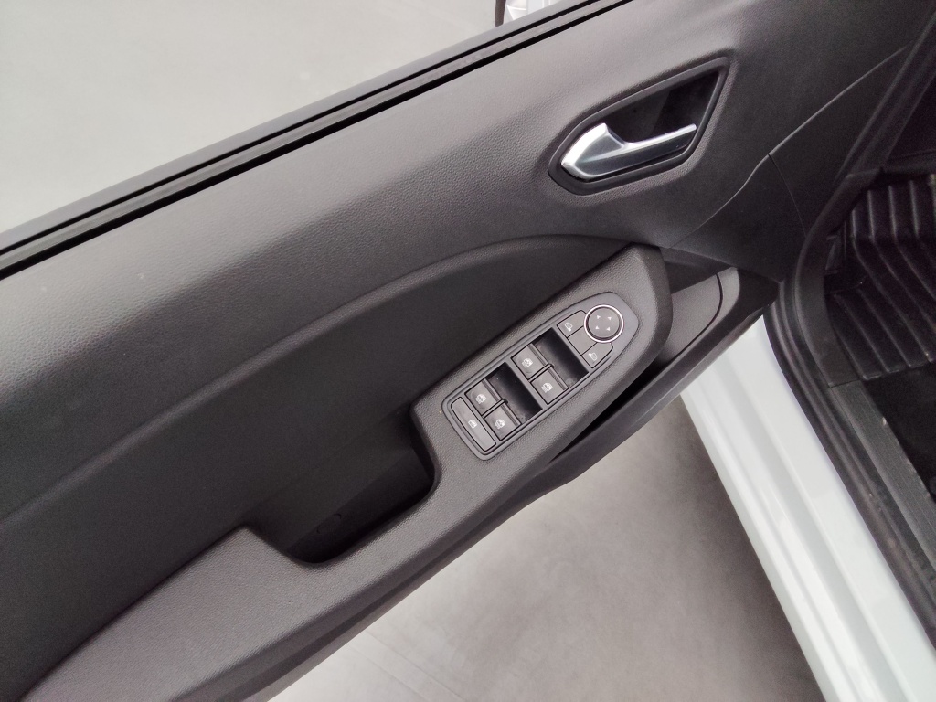 RENAULT Clio 1.5 BLUE DCI 100CH EVOLUTION GSR2 - ref: 72562 - Photo 17