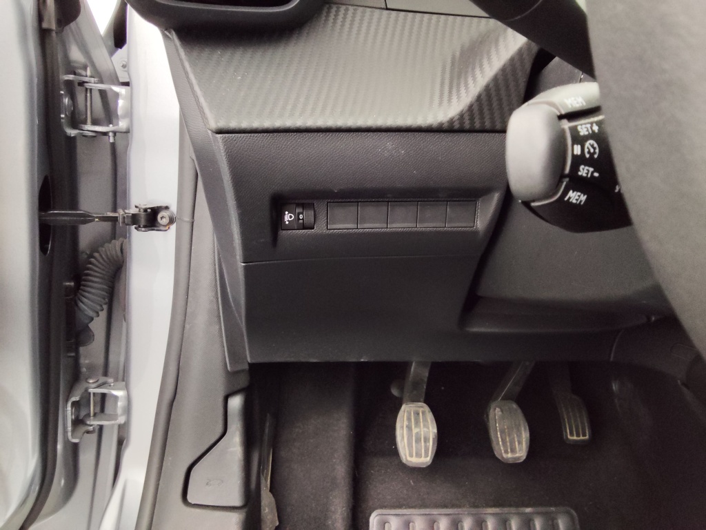 PEUGEOT 208 1.2 100CH S&S ALLURE - ref: 72663 - Photo 8