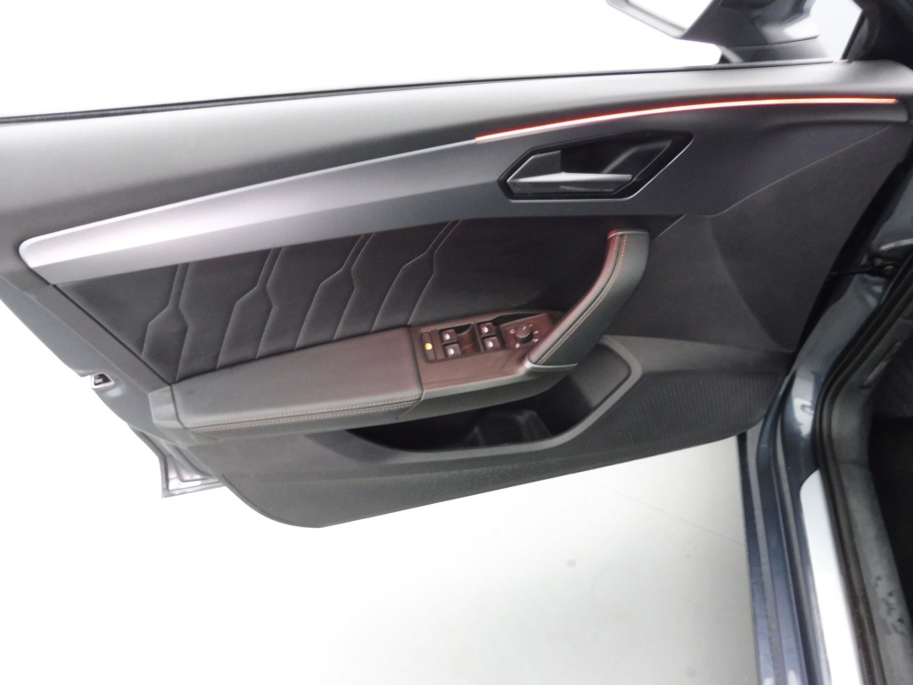 CUPRA Leon Sportstourer 1.5 ETSI 150CH V DSG7 - ref: 72703 - Photo 18