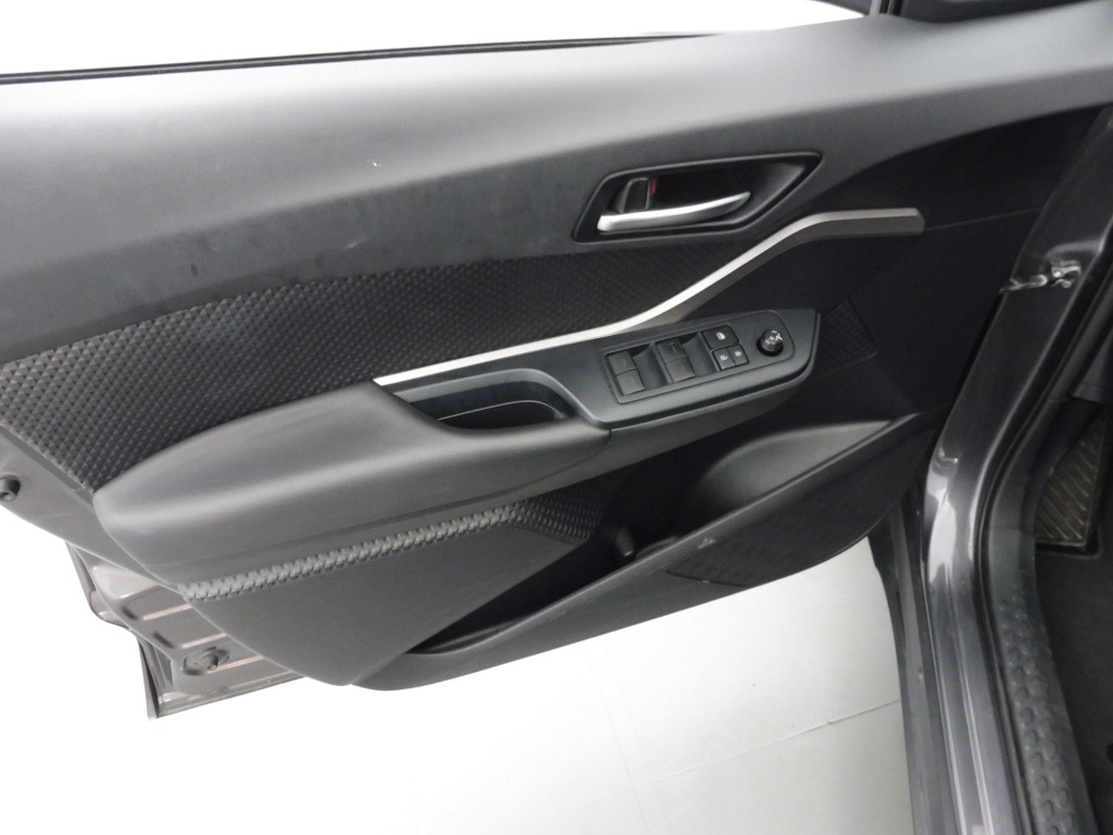 TOYOTA C-HR 1.8 E-CVT 125Hcomfort - ref: 72852 - Photo 17
