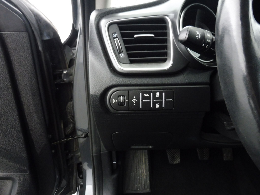 KIA Ceed 1.0 T-GDI 100edition 7 - ref: 72958 - Photo 8