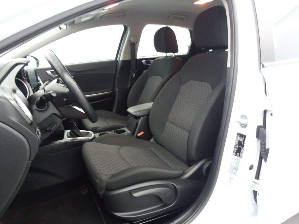 KIA Ceed 1.0 T-GDI 100edition 7 - ref: 72959 - Photo 15