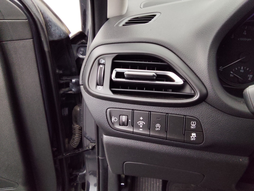 HYUNDAI i30 1.5 DPI 110comfort - ref: 73098 - Photo 8