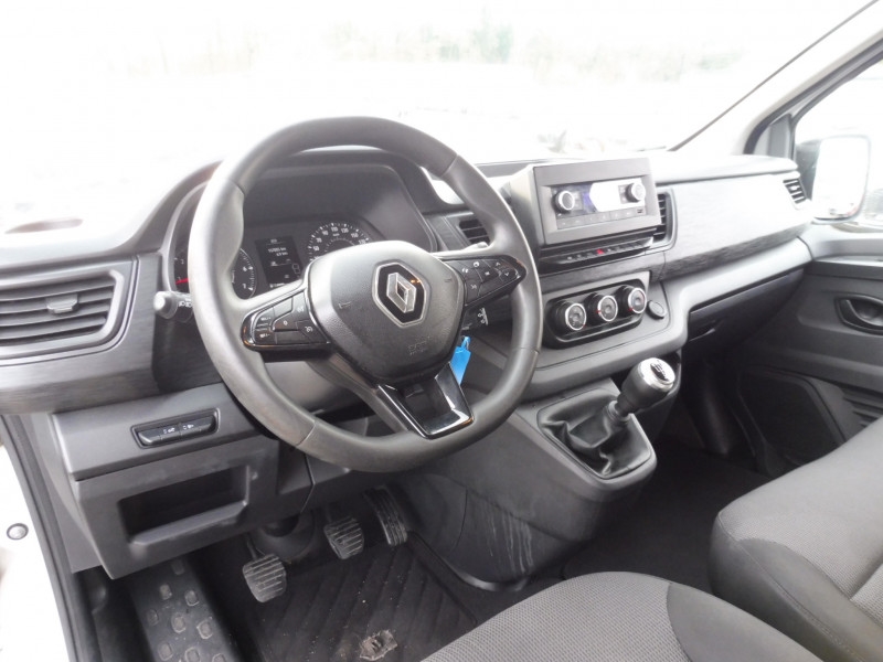 RENAULT Trafic Passenger