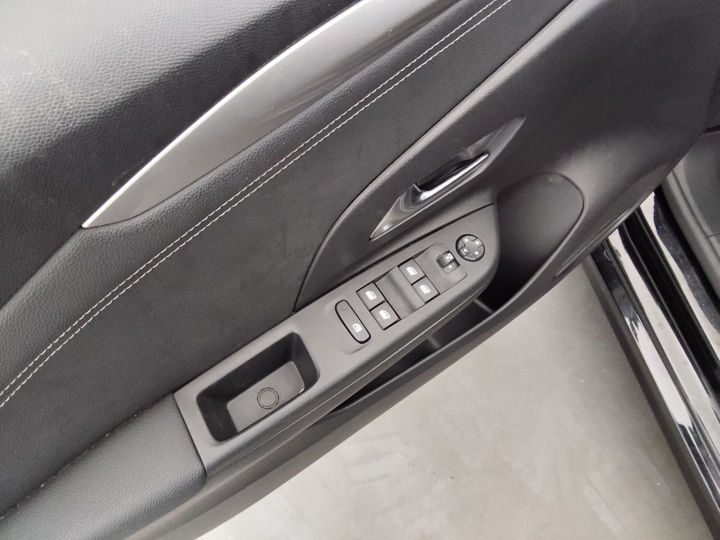 OPEL Corsa 1.2T 100gs - ref: 73116 - Photo 17