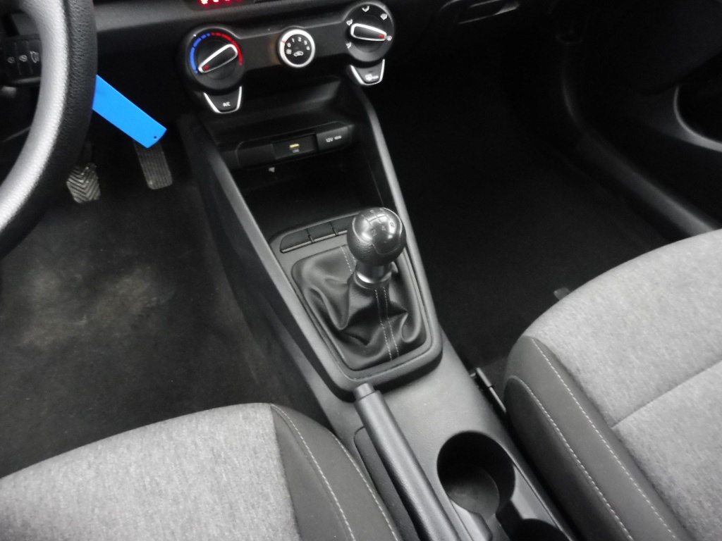 KIA Stonic 1.2 LX 84fun - ref: 73205 - Photo 12