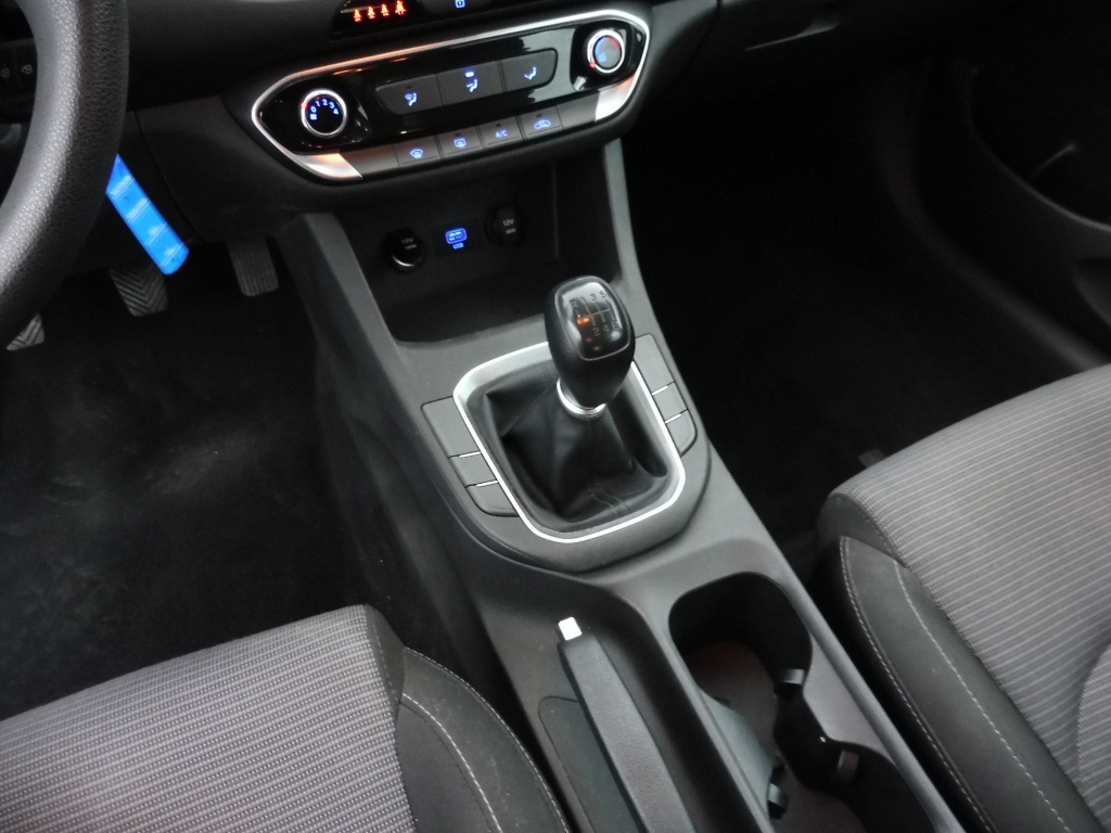 HYUNDAI i30 1.5 DPI 110 CH - ref: 73291 - Photo 12