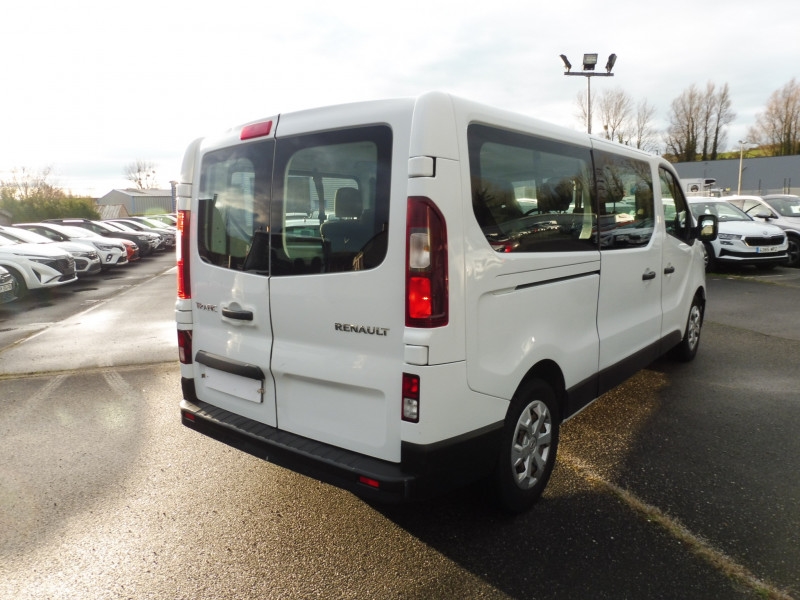 RENAULT Trafic Passenger