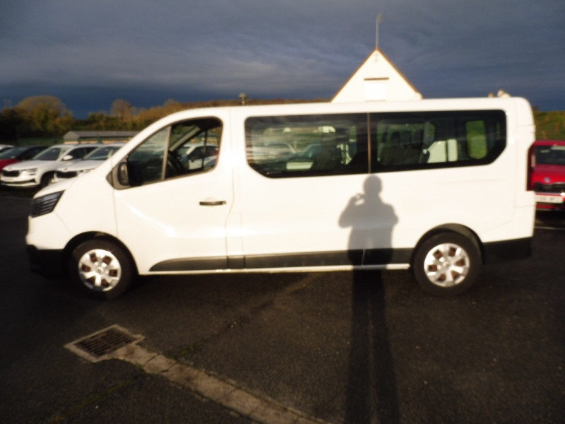 RENAULT Trafic Passenger