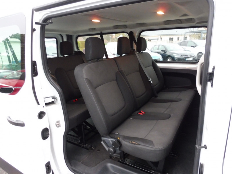 RENAULT Trafic Passenger