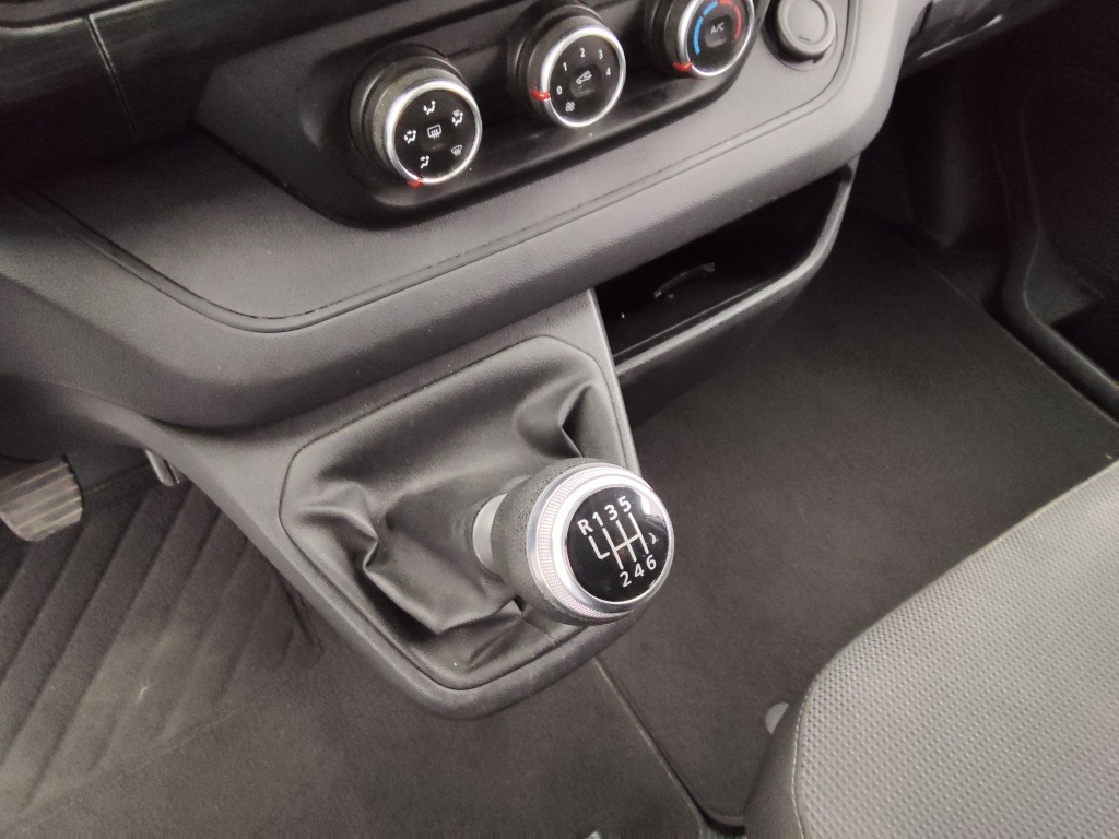 RENAULT Trafic Passenger L2 2.0 BLUE DCI 150CH S&S ZEN 9 PLACES - ref: 73324 - Photo 13