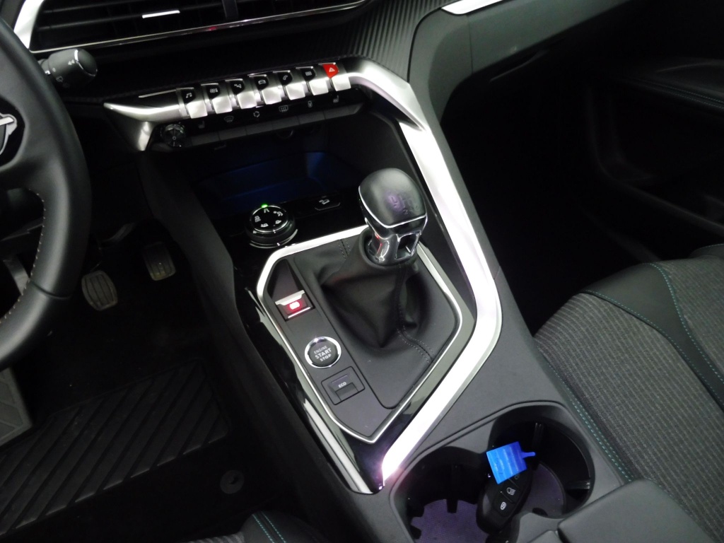 PEUGEOT 3008 1.5 BLUEHDI 130CH S&S ALLURE - ref: 73345 - Photo 14