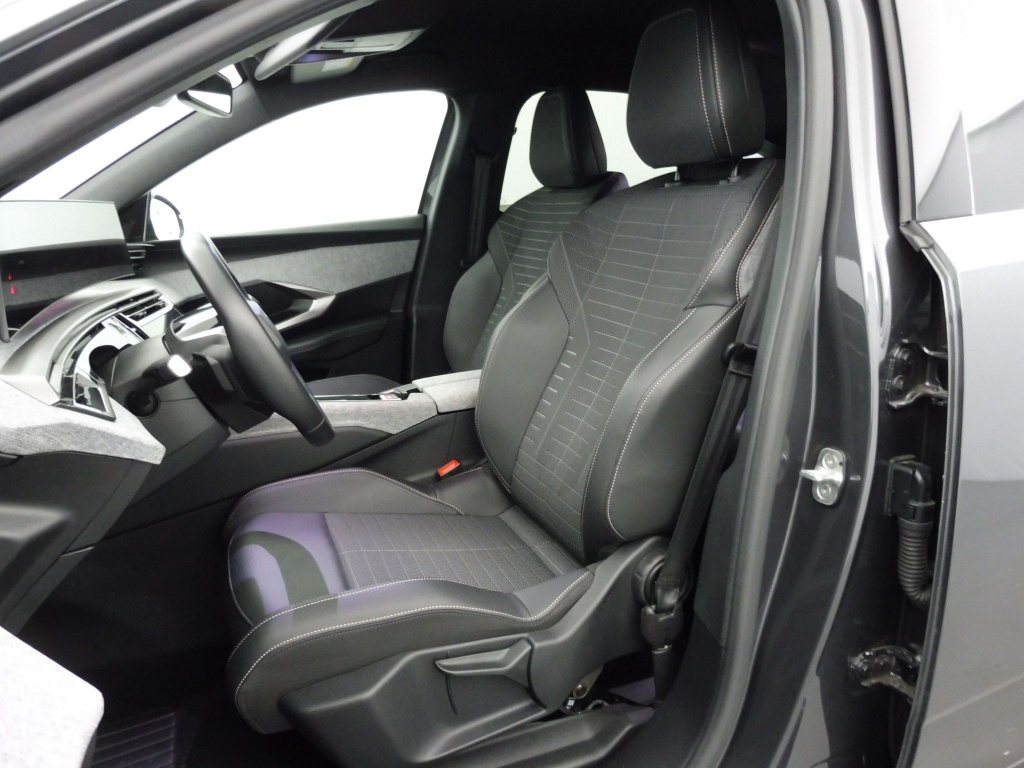 PEUGEOT 3008 1.2 HYBRID 145CH ALLURE E-DCS6 - ref: 73580 - Photo 15