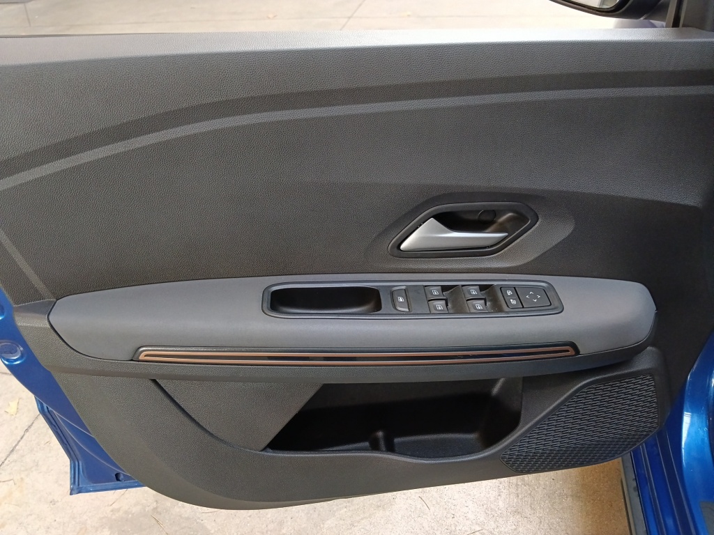 DACIA Sandero 1.0 TCE 110CH STEPWAY EXTREME + - ref: 71982 - Photo 11