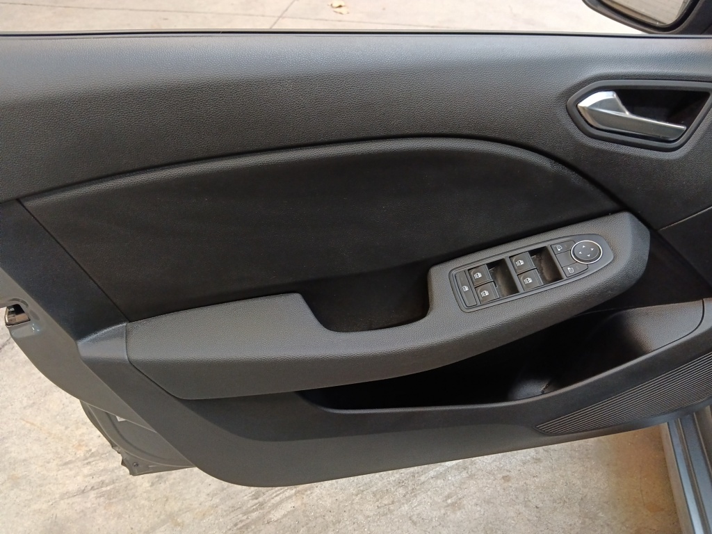 RENAULT Clio 1.5 BLUE DCI 100CH EVOLUTION GSR2 - ref: 72452 - Photo 11