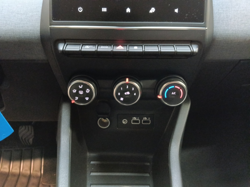 RENAULT Clio 1.5 BLUE DCI 100CH EVOLUTION GSR2 - ref: 72452 - Photo 19