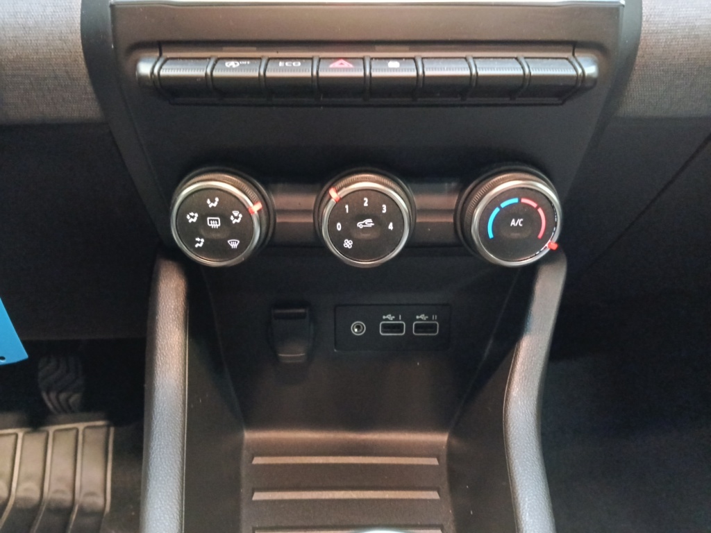 RENAULT Clio 1.5 BLUE DCI 100CH EVOLUTION GSR2 - ref: 72463 - Photo 20