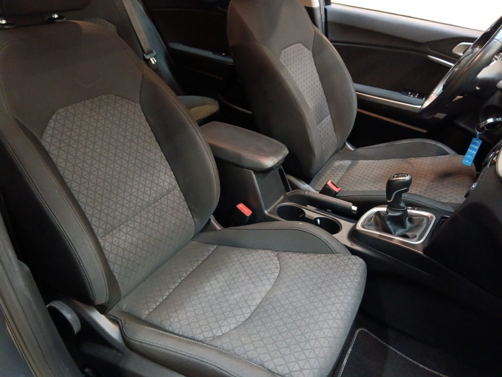 KIA Ceed 1.0 T-GDI 100CH EDITION - ref: 72956 - Photo 17