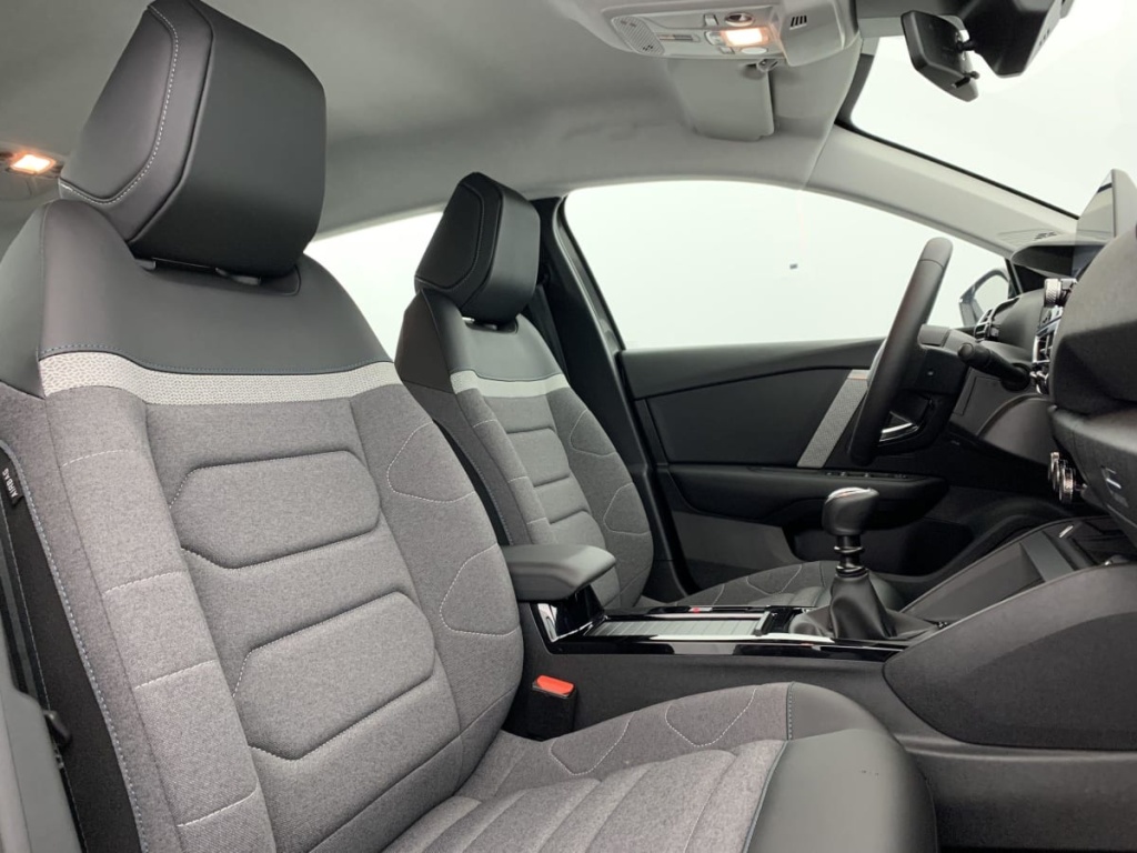 CITROEN C4 PureTech 130 BVM6 Plus - ref: 1-308007 - Photo 7
