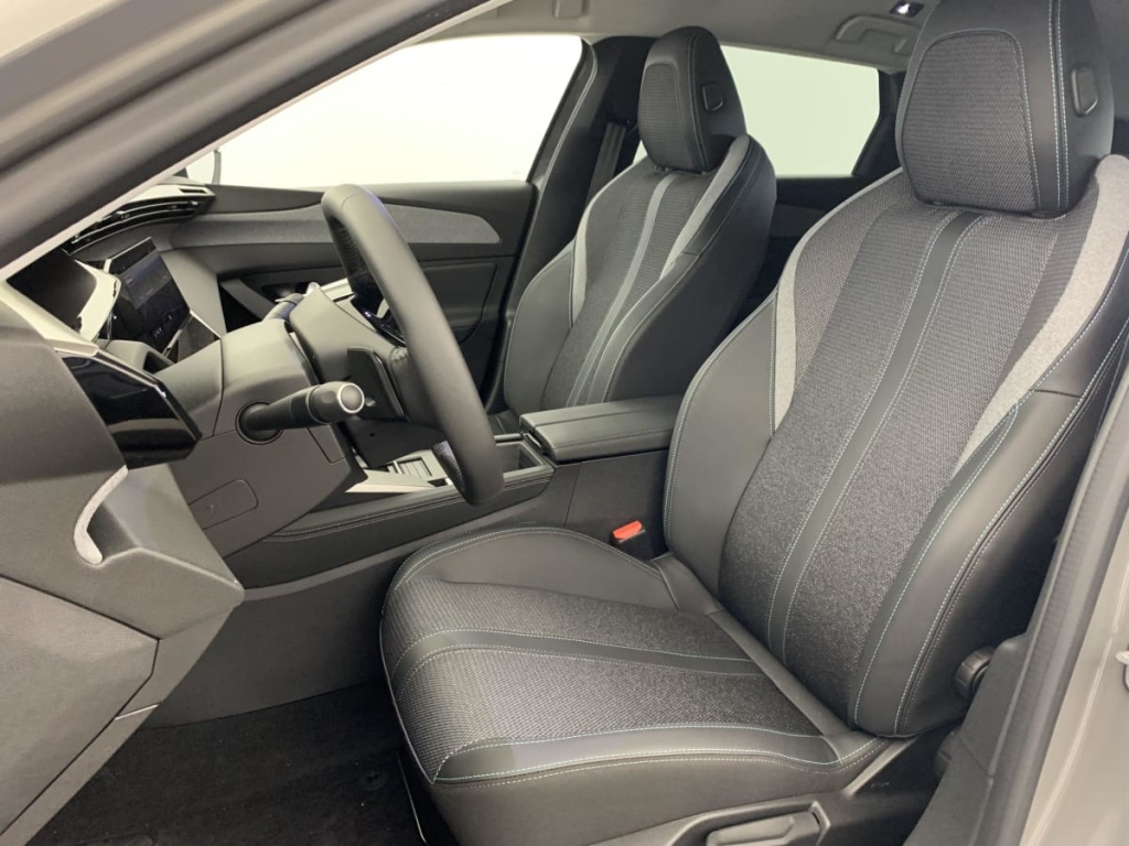 PEUGEOT 308 SW PureTech 130ch S S EAT8 Allure Pack - ref: 1-311792 - Photo 18
