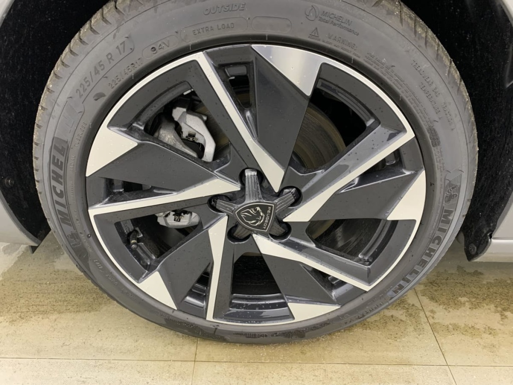 PEUGEOT 308 SW PureTech 130ch S S EAT8 Allure Pack - ref: 1-311792 - Photo 19