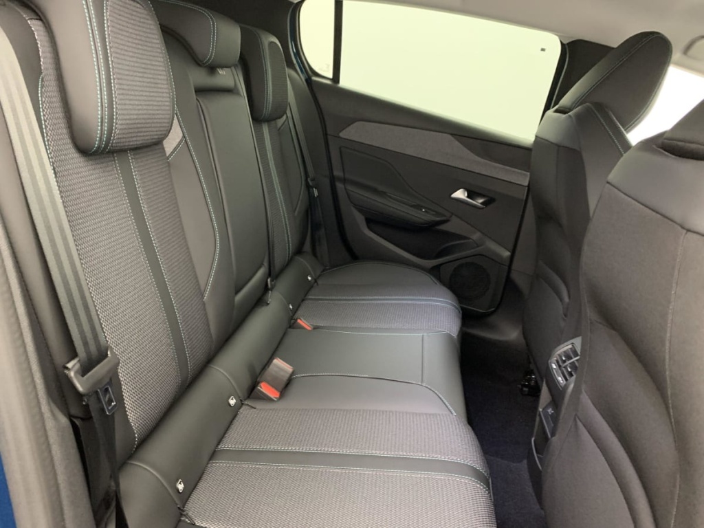 PEUGEOT 308 PureTech 130ch S S EAT8 Allure - ref: 1-312623 - Photo 8