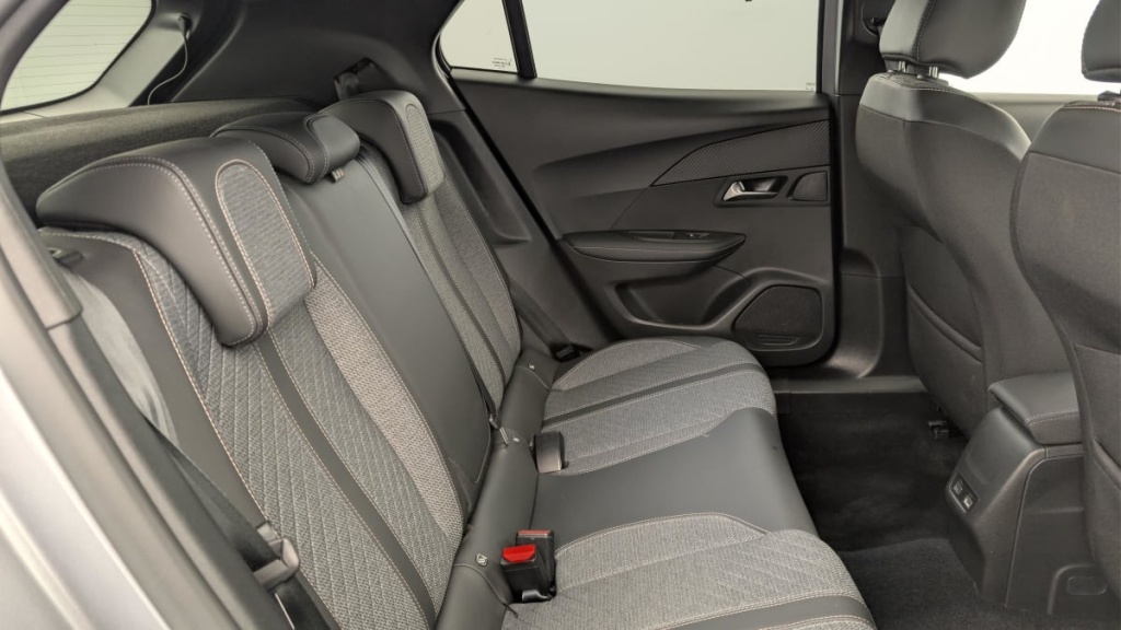 PEUGEOT 2008 PureTech 100 S S BVM6 Allure - ref: 1-313184 - Photo 10