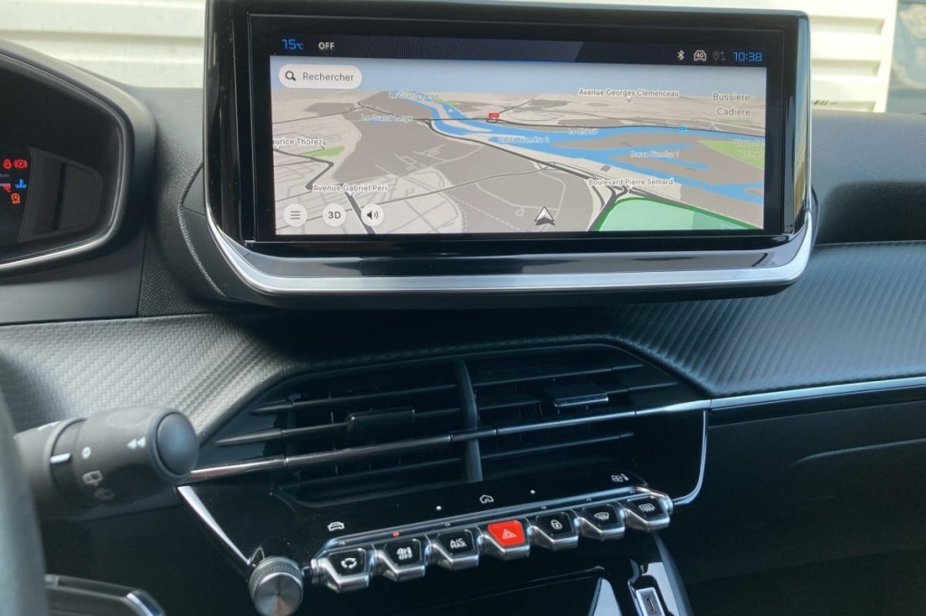 PEUGEOT 2008 PureTech 100 S S BVM6 Allure - ref: 1-313185 - Photo 19