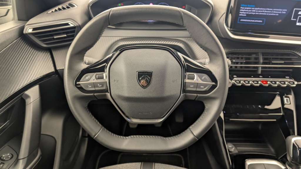 PEUGEOT 2008 PureTech 100 S S BVM6 Allure - ref: 1-313188 - Photo 14